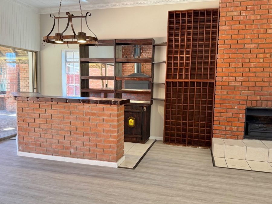 5 Bedroom Property for Sale in Bluewater Bay Eastern Cape